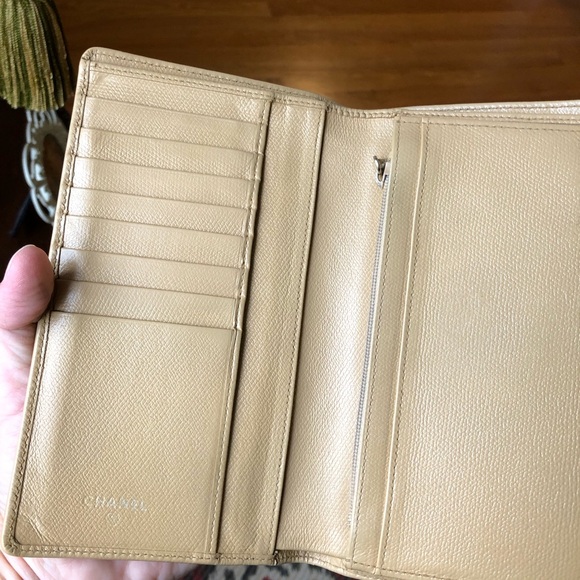 Chanel Bifold Long Caviar Leather Wallet - Picture 12 of 16